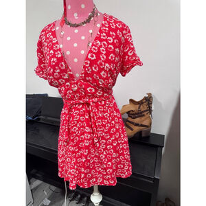 Women's Unbranded Red Floral Dress Size M